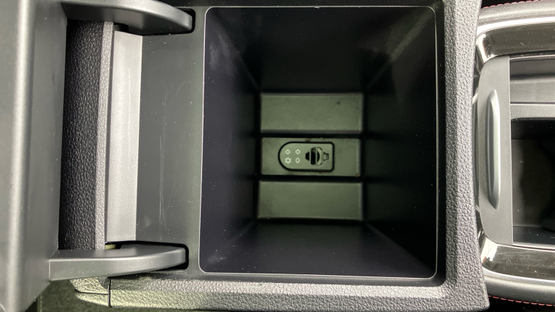 MG Hs 1.5 T-GDI Exclusive 5dr DCT Petrol Hatchback